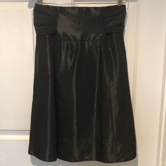 Zara Woman elegant satin skirt. - Picture 4 of 4